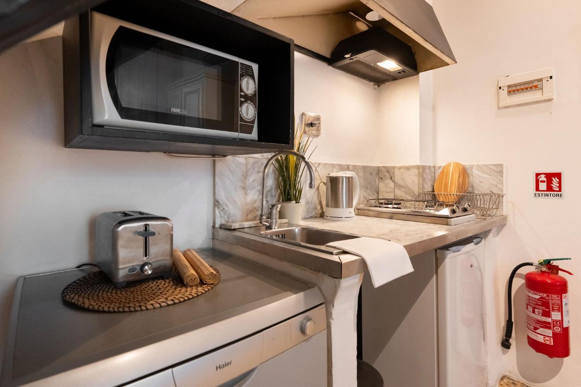 F1 - Santa Croce One Bedroom Apartment For Couples Флоренция Екстериор снимка